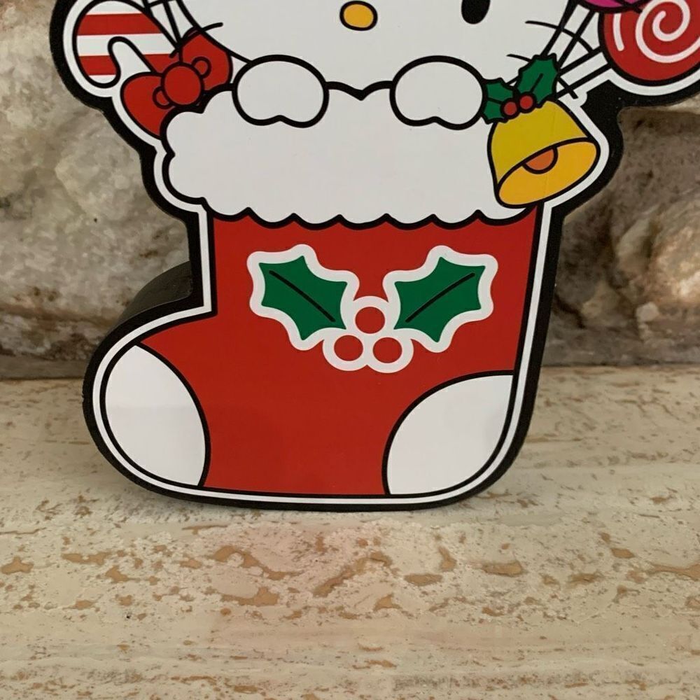 Hello Kitty Christmas decor. - Picture 5 of 9